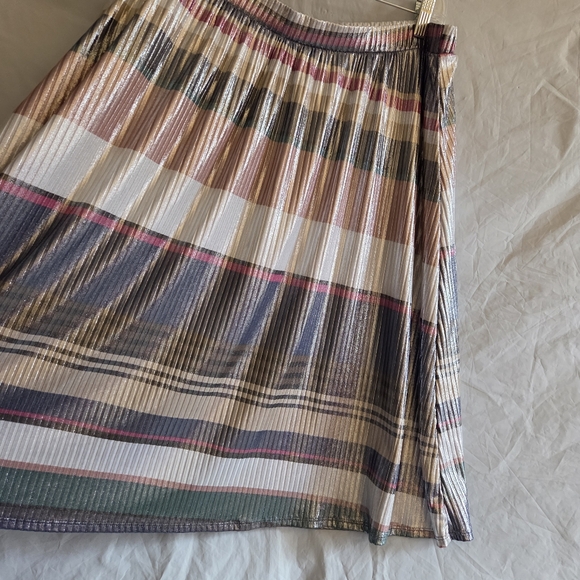 MODCLOTH METALLIC SKIRT ELASTIC WAIST JESSY B - Picture 4 of 14